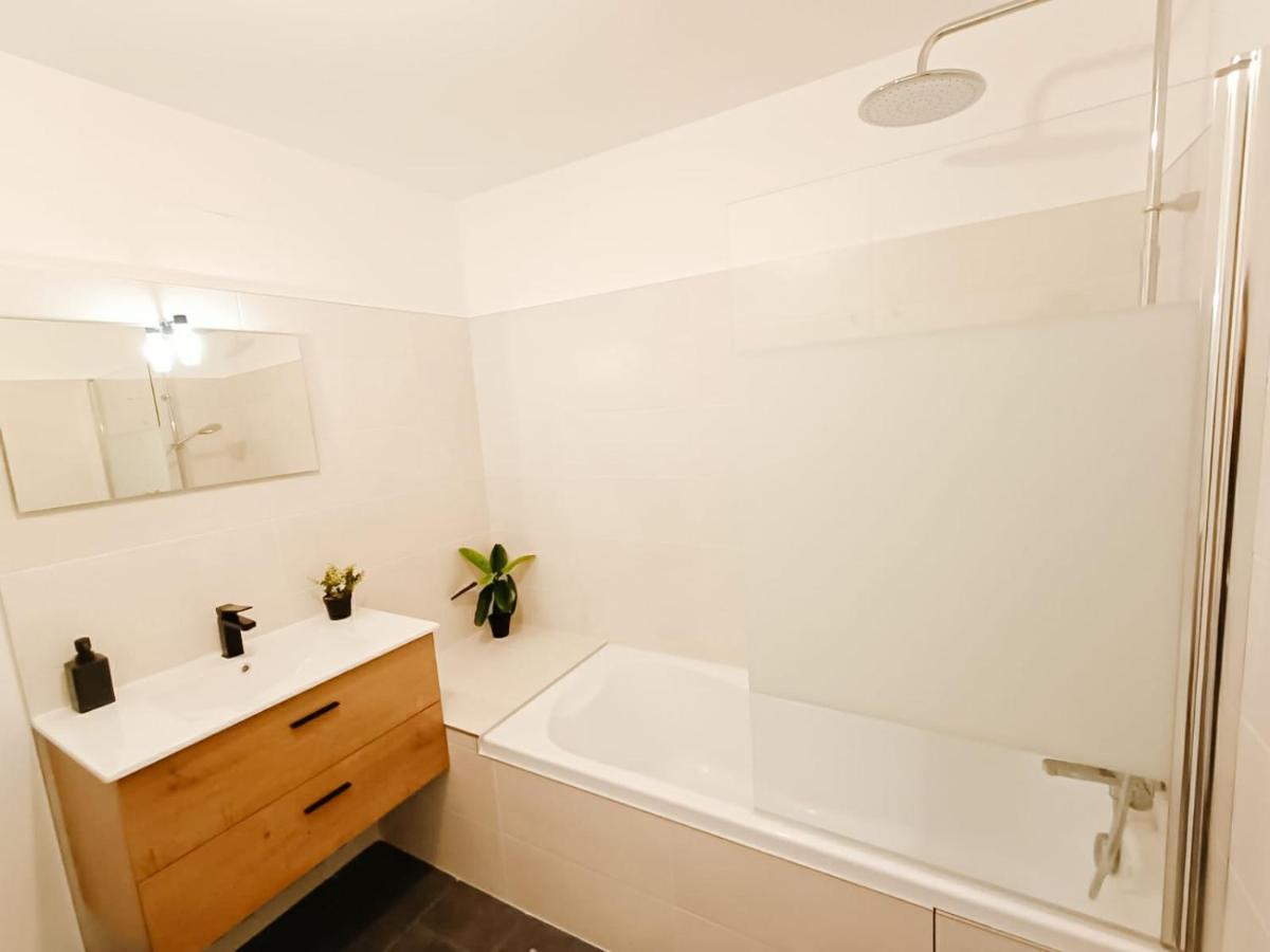 Cosy Perle - 2Ch - Quartier Des Halles & Parking Souterrain Pau Exterior foto